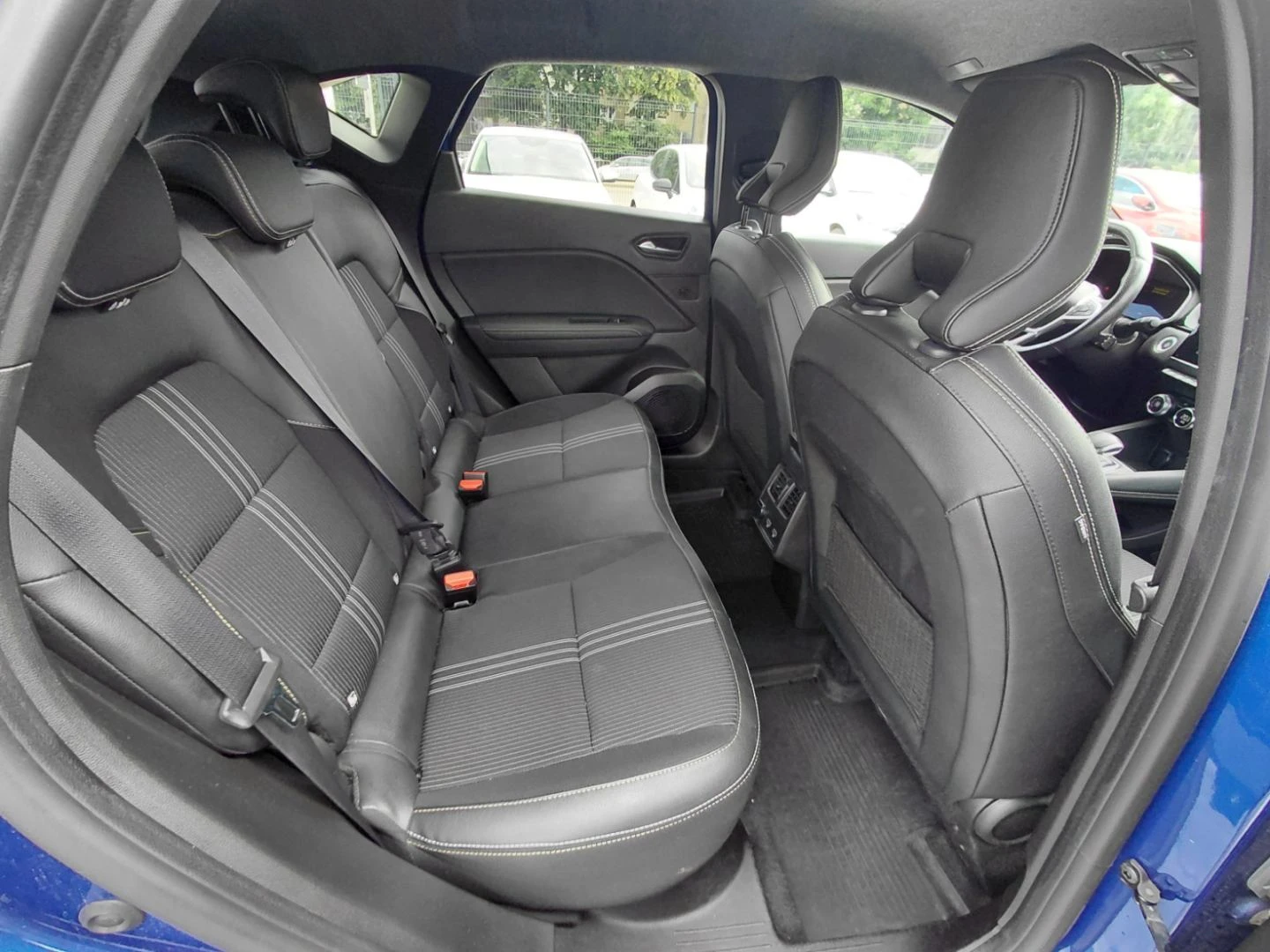 Renault Captur 1.6 E-Tech Full Hybrid 145k.c., снимка 16 - Автомобили и джипове - 55059278