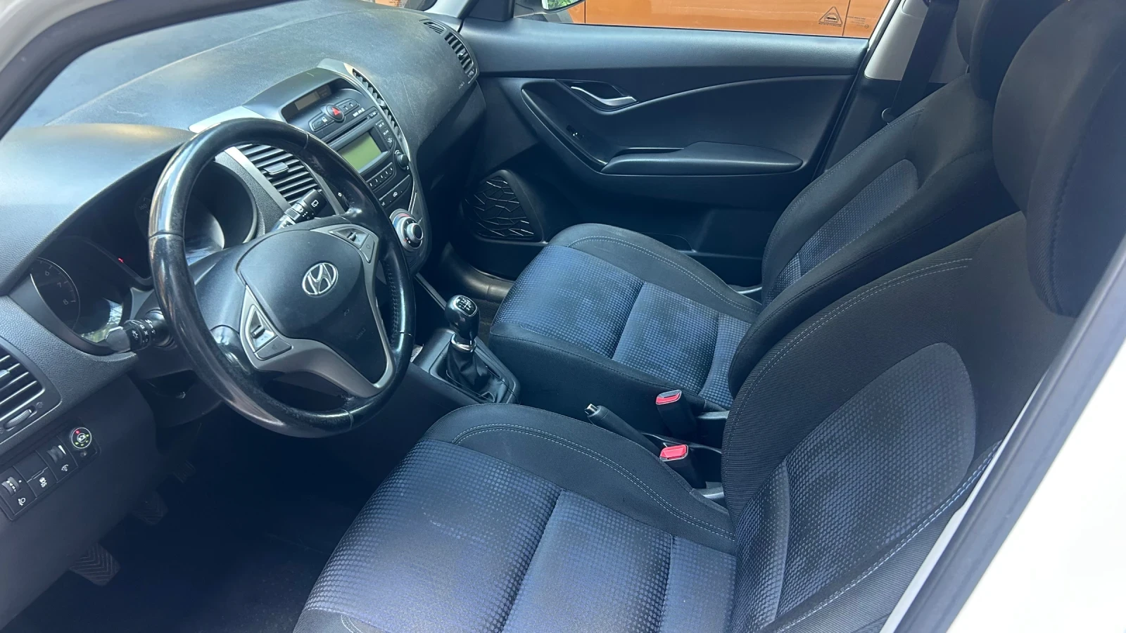 Hyundai Ix20 ФАБРИЧНА ГАЗ / Бензин 1.4i LPG, снимка 5 - Автомобили и джипове - 55163143