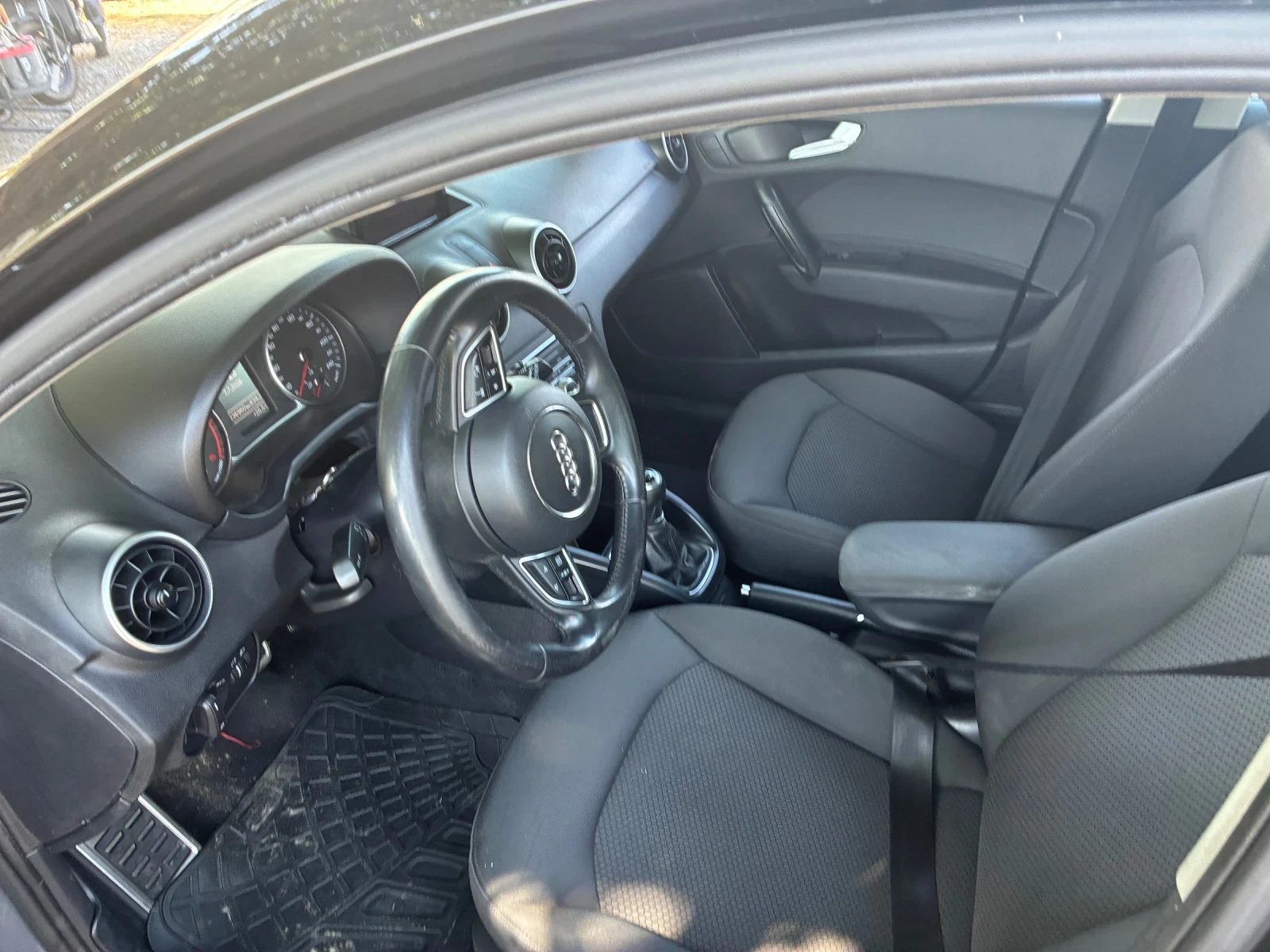 Audi A1 1.4TDI EVRO 6, снимка 8 - Автомобили и джипове - 55196623