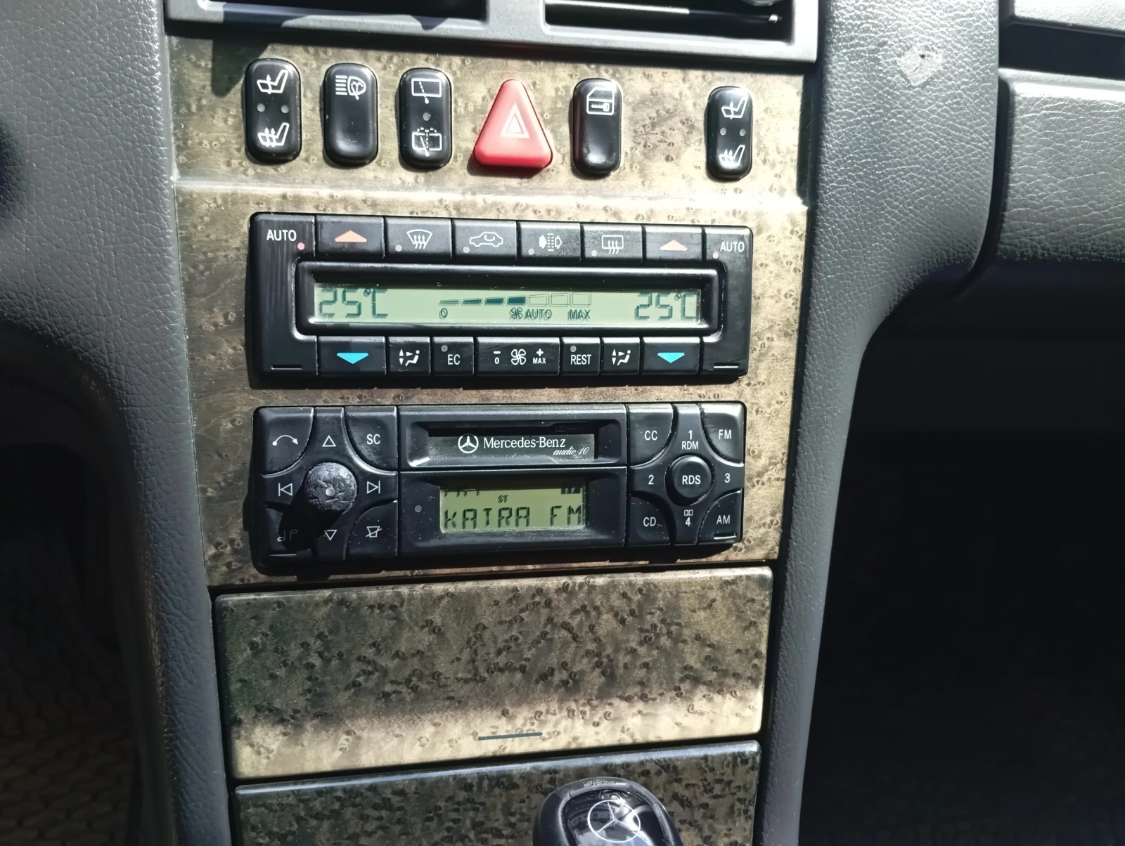 Mercedes-Benz E 270 Cdi, снимка 2 - Автомобили и джипове - 55234983