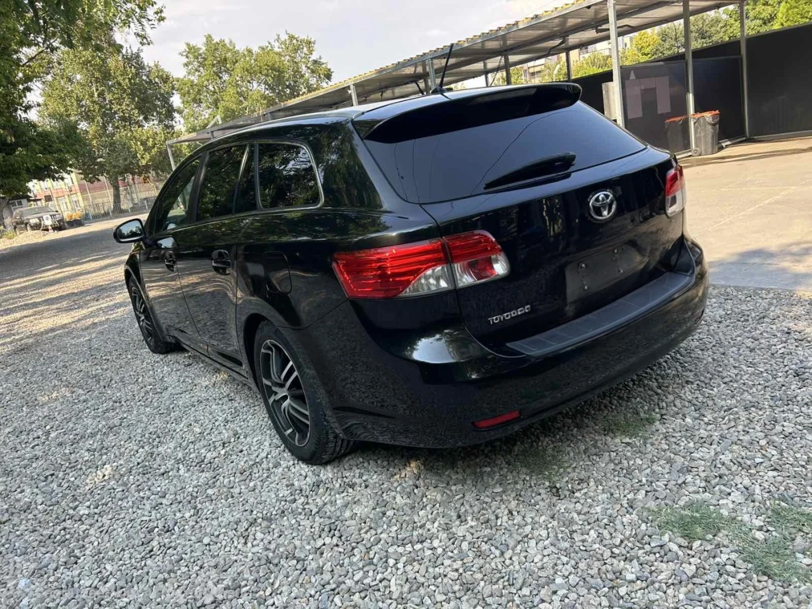 Toyota Avensis, снимка 4 - Автомобили и джипове - 55623750