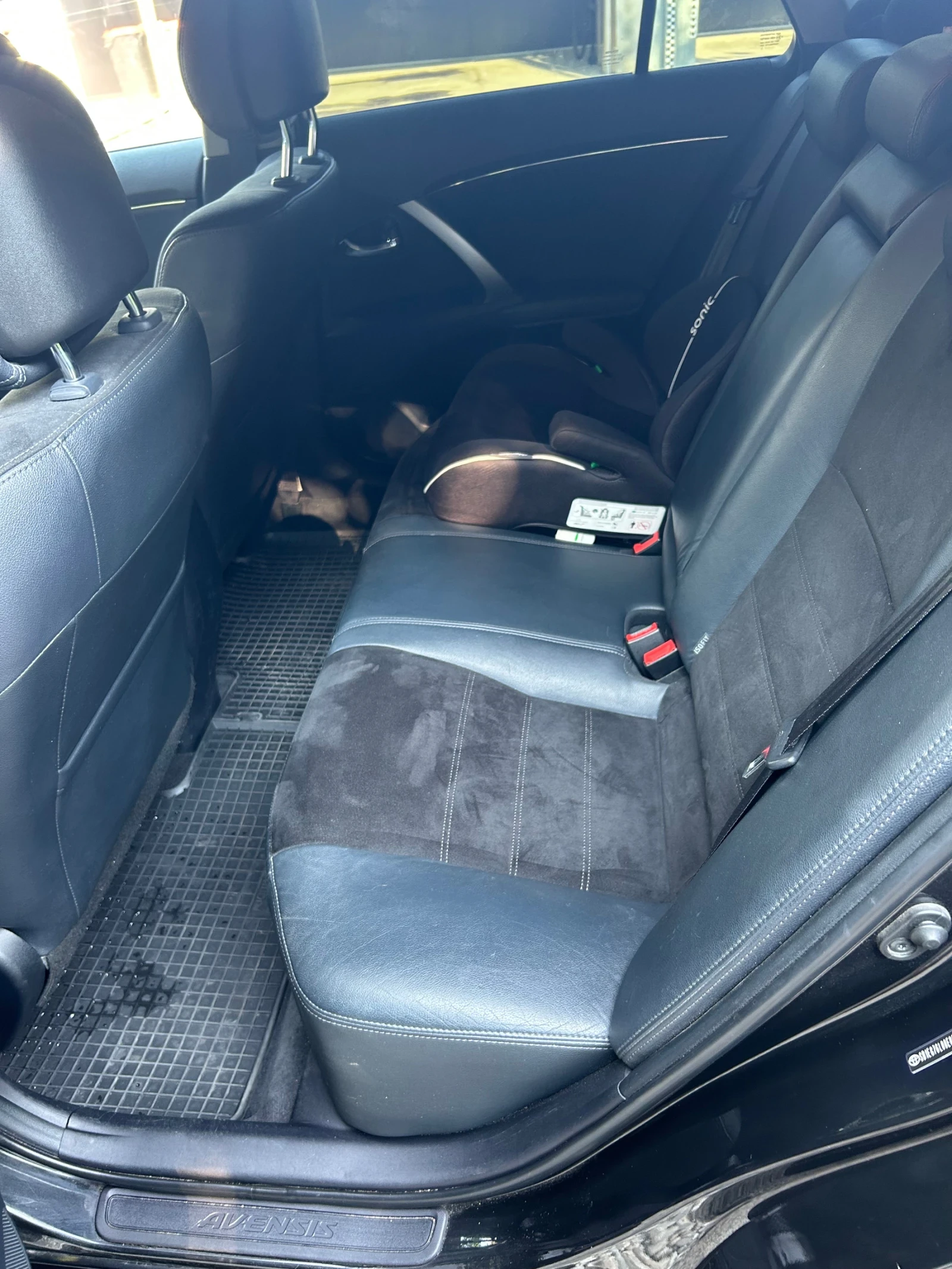 Toyota Avensis, снимка 7 - Автомобили и джипове - 55623750
