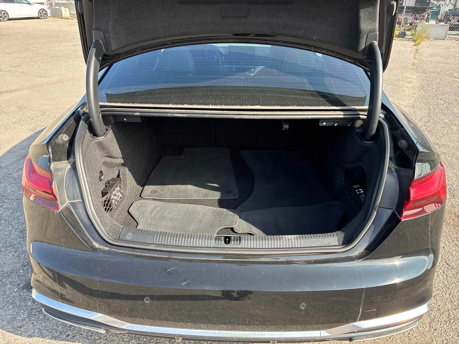 Audi Coupe * Progressiv * CARFAX * ОПЦИЯ ЗА ФИНАНСИРАНЕ , снимка 12 - Автомобили и джипове - 55817477