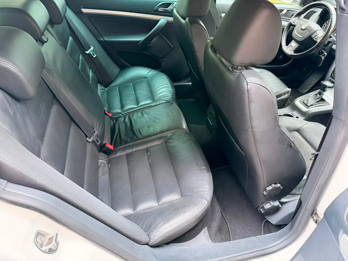 Skoda Octavia vRS 2.0TDI DSG, снимка 10 - Автомобили и джипове - 55953054