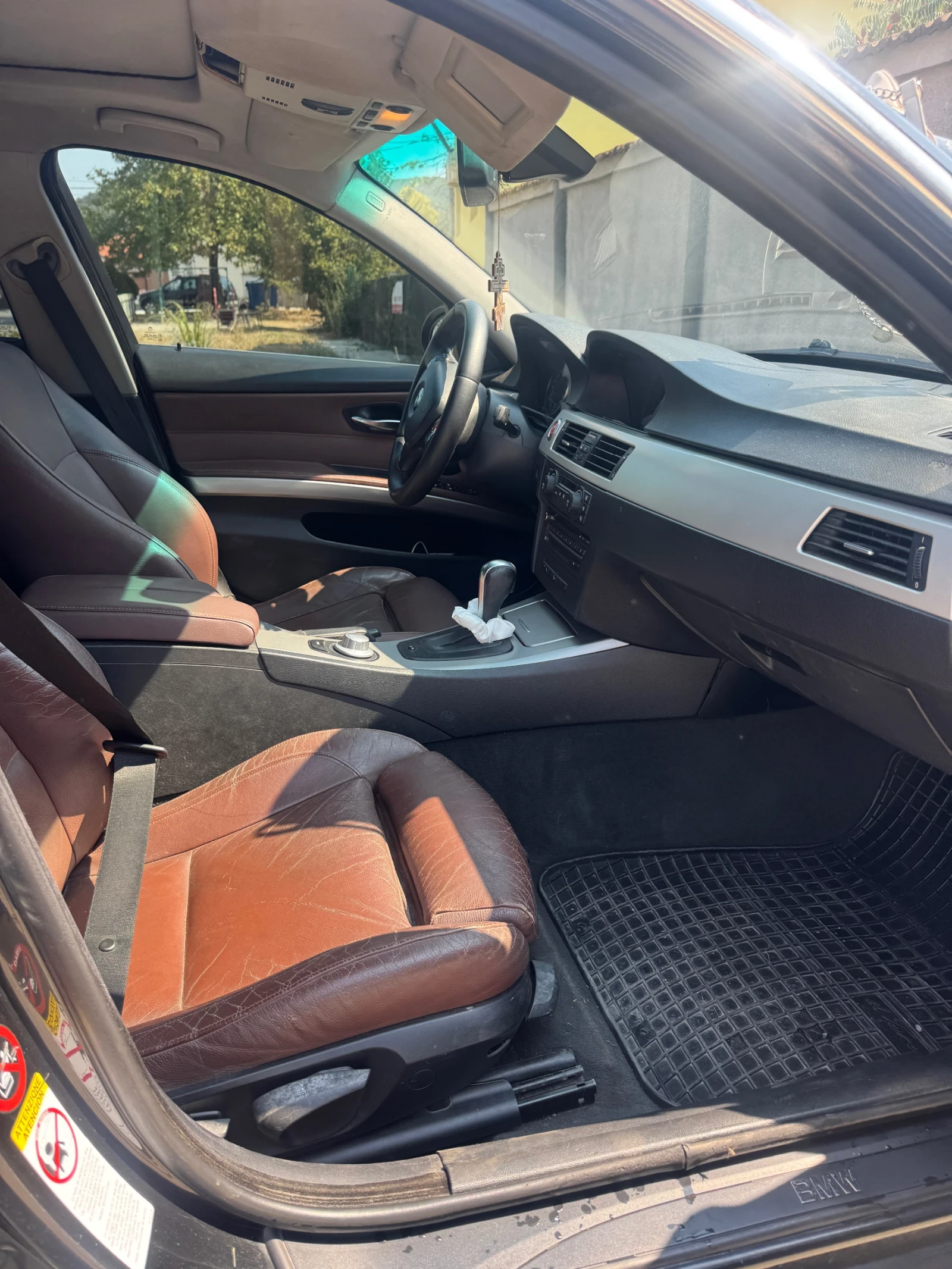 BMW 330, снимка 6 - Автомобили и джипове - 56070520