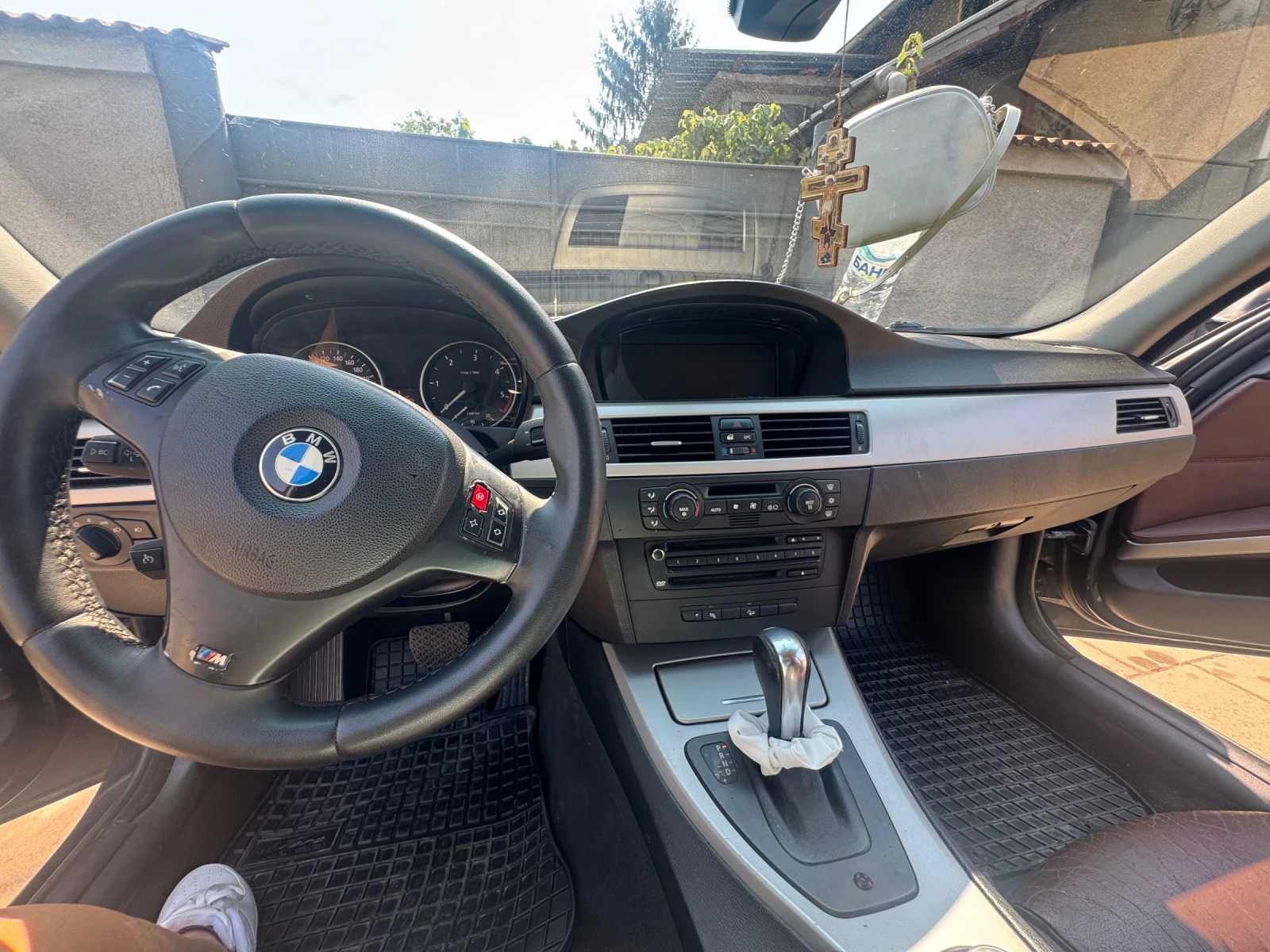 BMW 330, снимка 9 - Автомобили и джипове - 56070520