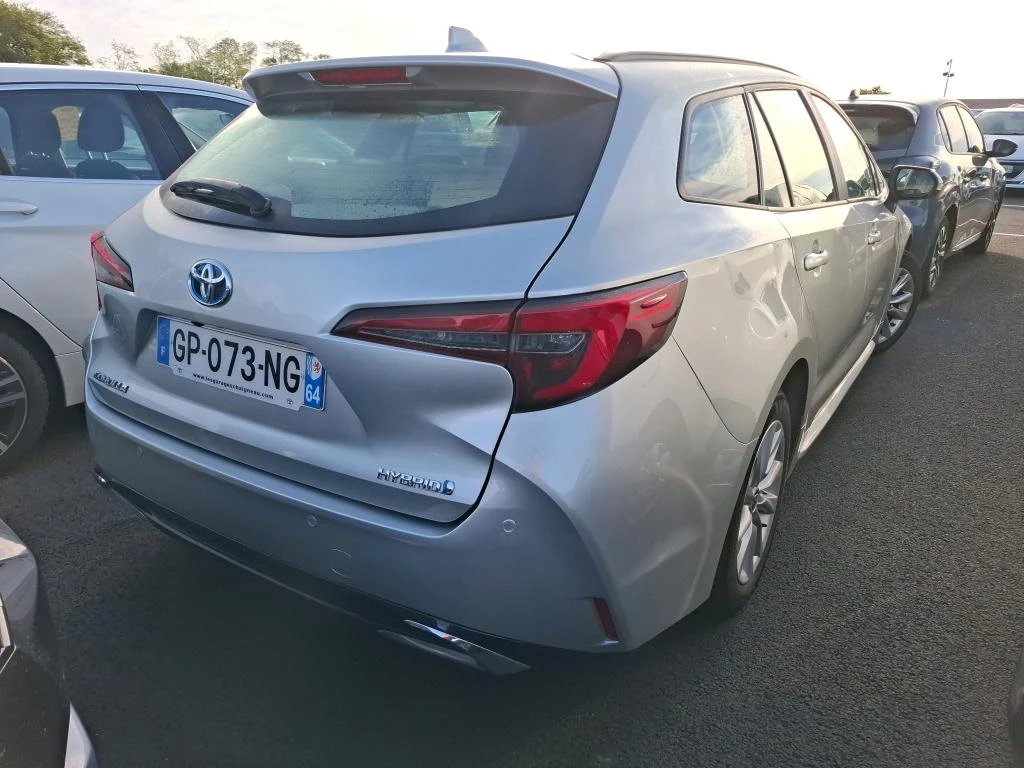 Toyota Corolla TS facelift Hybrid 140hp 2023 e-CVT 143910km, снимка 3 - Автомобили и джипове - 56080550