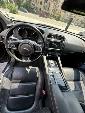 Jaguar F-PACE 2.0d PRESTIGE AWD Full Top ГАРАЖЕН ВЕРИГИ на 30000, снимка 11