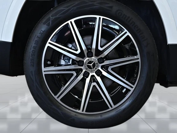 Mercedes-Benz EQA 350 4Matic = AMG Line = Advanced Plus Гаранция, снимка 3 - Автомобили и джипове - 53607189