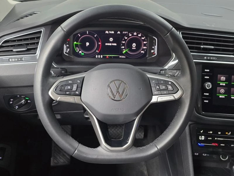 VW Tiguan 2.0 TDI Premium| 150к.с.| ВКЛ.ТЕХНОТЕСТ, снимка 12 - Автомобили и джипове - 55650472