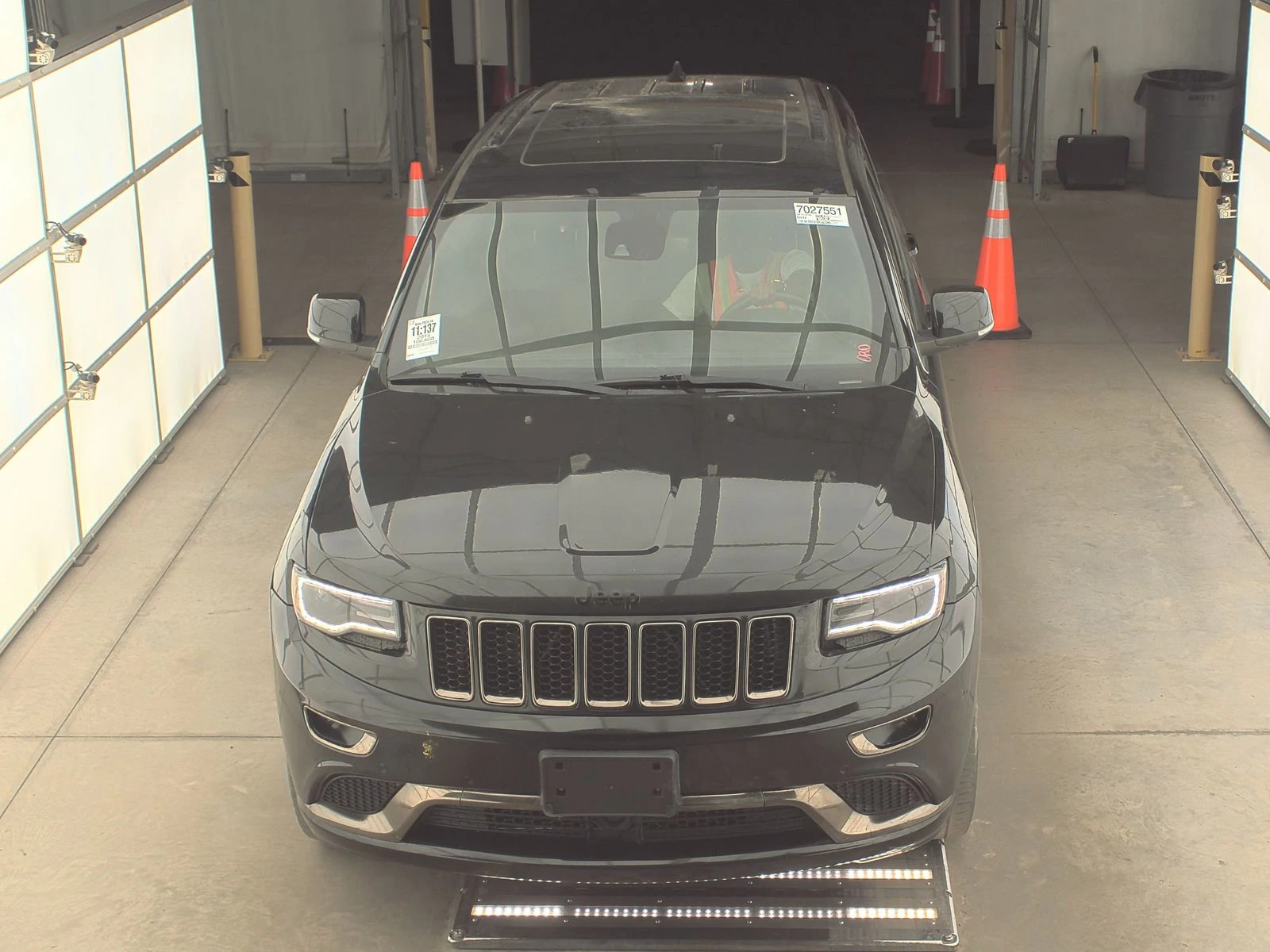 Jeep Grand cherokee High Altitude 5.7 Обдух* Дистроник* 8ZF* Пано*  - изображение 2