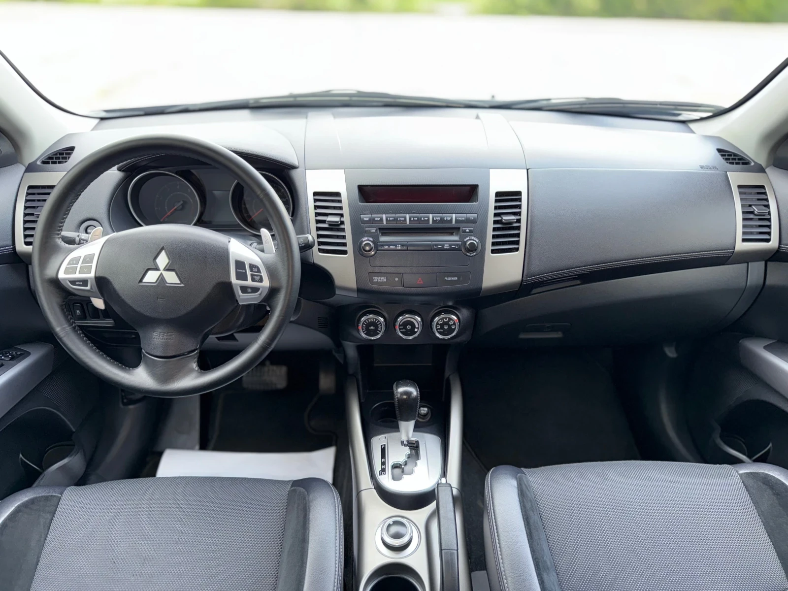 Mitsubishi Outlander 2.4i / AUTOMATIC / - изображение 7