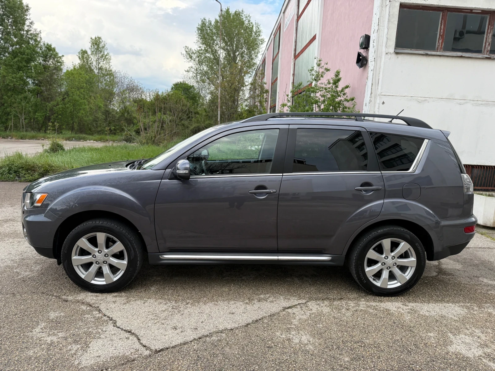 Mitsubishi Outlander 2.4i / AUTOMATIC / - изображение 5