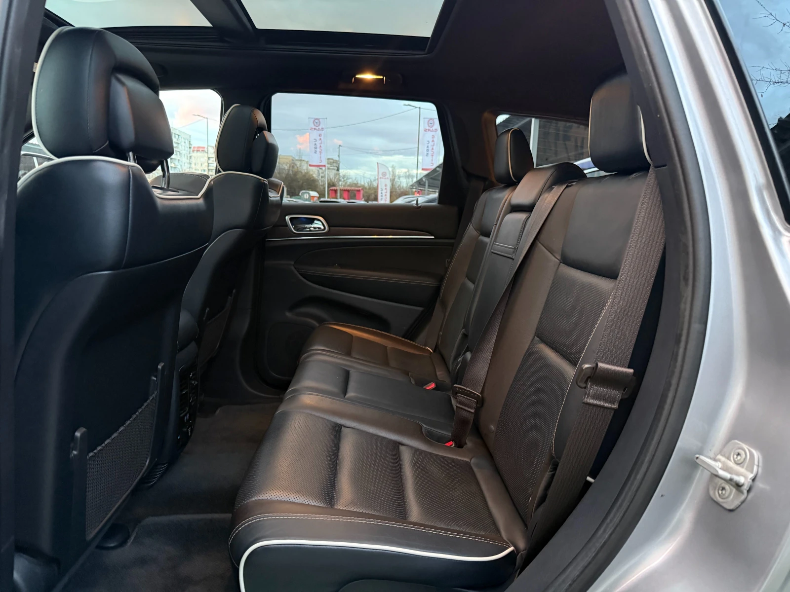 Jeep Grand cherokee OVERLAND - изображение 9