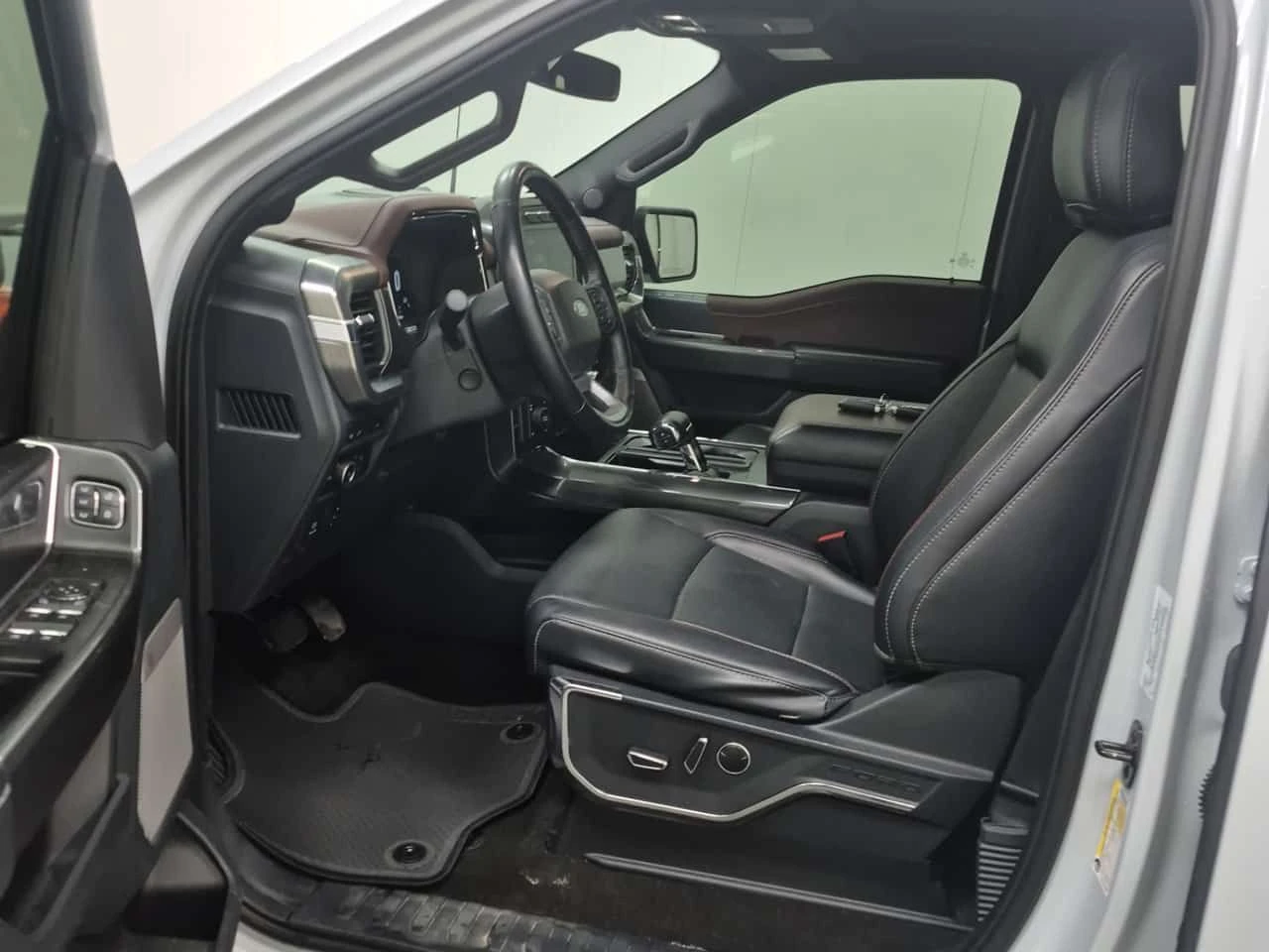 Ford F150 * LARIAT CREW CAB SHORT BED * CARFAX * ЦЕНА ДО БГ, снимка 6 - Автомобили и джипове - 53954524