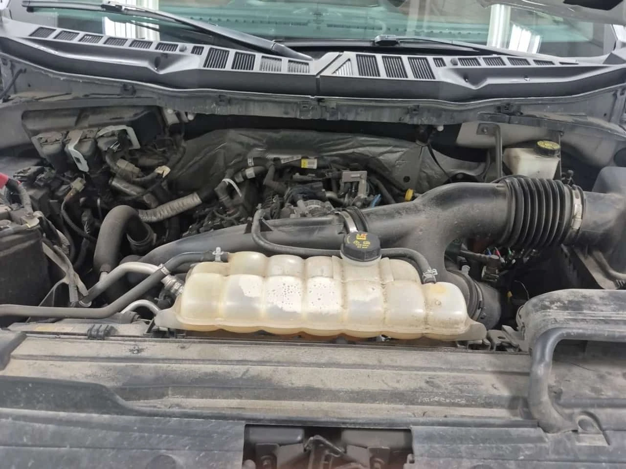 Ford F150 * LARIAT CREW CAB SHORT BED * CARFAX * ЦЕНА ДО БГ, снимка 16 - Автомобили и джипове - 53954524