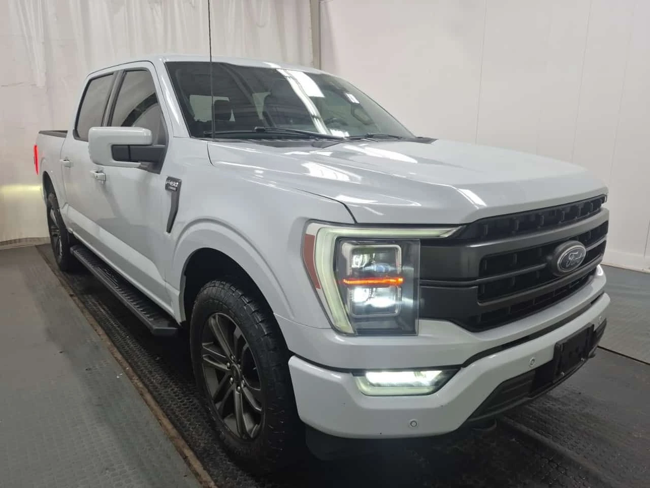 Ford F150 * LARIAT CREW CAB SHORT BED * CARFAX * ЦЕНА ДО БГ, снимка 2 - Автомобили и джипове - 53954524