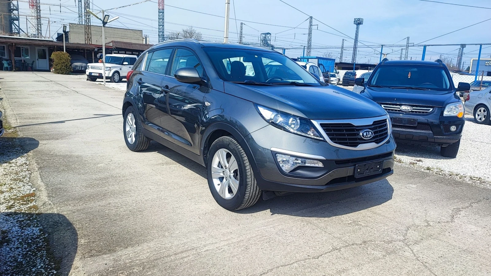 Kia Sportage 1.6i, снимка 3 - Автомобили и джипове - 53982524