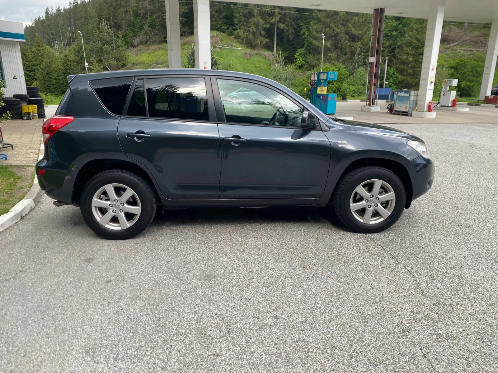 Toyota Rav4 CROSSOVER* 2.2D4D* ИТАЛИЯ* 3 КЛЮЧА* РЕАЛНИ КМ!, снимка 2 - Автомобили и джипове - 54809945
