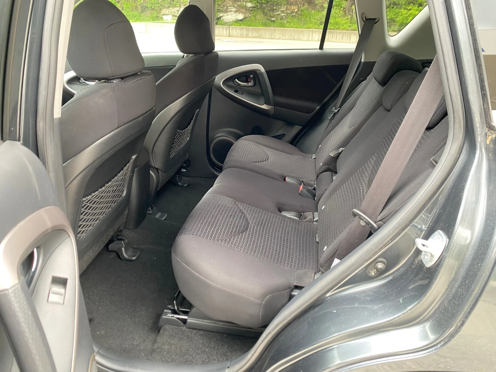 Toyota Rav4 CROSSOVER* 2.2D4D* ИТАЛИЯ* 3 КЛЮЧА* РЕАЛНИ КМ!, снимка 13 - Автомобили и джипове - 54809945