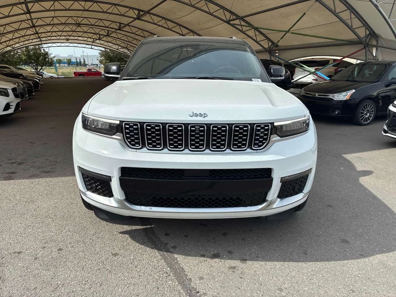 Jeep Grand cherokee L SUMMIT * ДИСТРОНИК* 360 КАМЕРА* ПАНОРМА* ОБДУХВА, снимка 2 - Автомобили и джипове - 54941380
