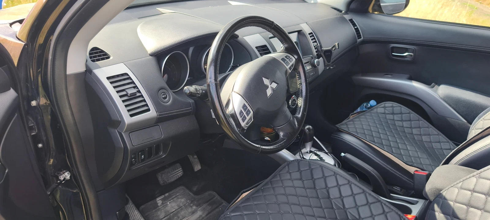 Mitsubishi Outlander, снимка 6 - Автомобили и джипове - 55212050