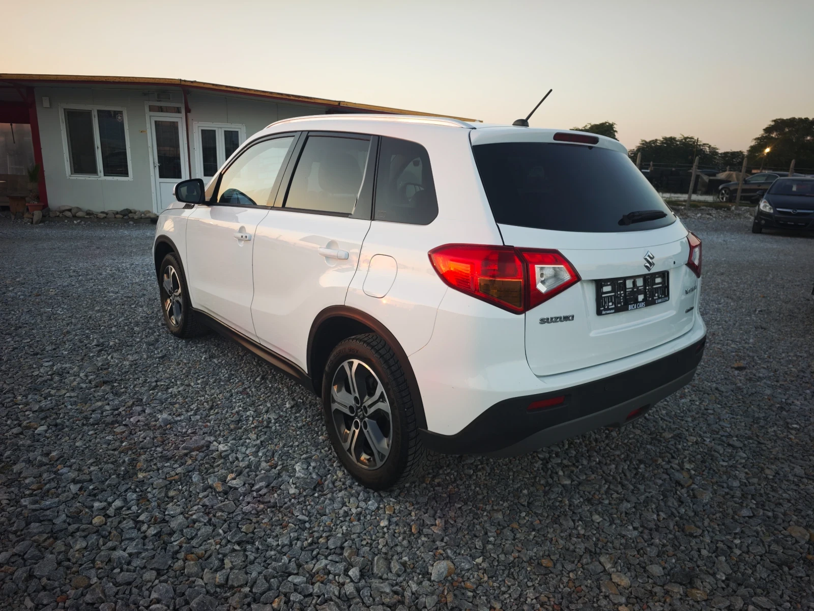Suzuki Grand vitara 1.6i GPL, снимка 6 - Автомобили и джипове - 55725995