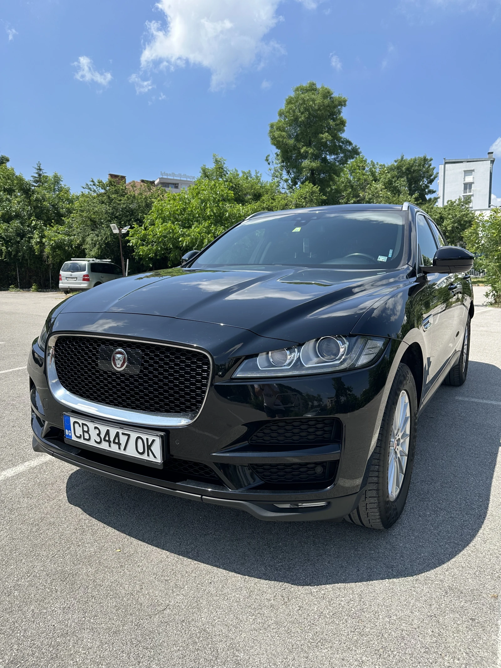 Jaguar F-PACE 2.0d PRESTIGE AWD Full Top ГАРАЖЕН ВЕРИГИ на 30000, снимка 2 - Автомобили и джипове - 56056977
