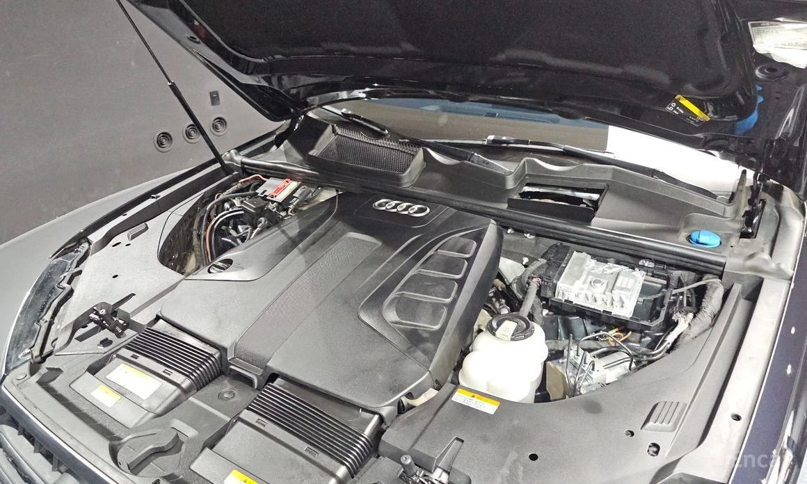 Audi Q7, снимка 6 - Автомобили и джипове - 56675899