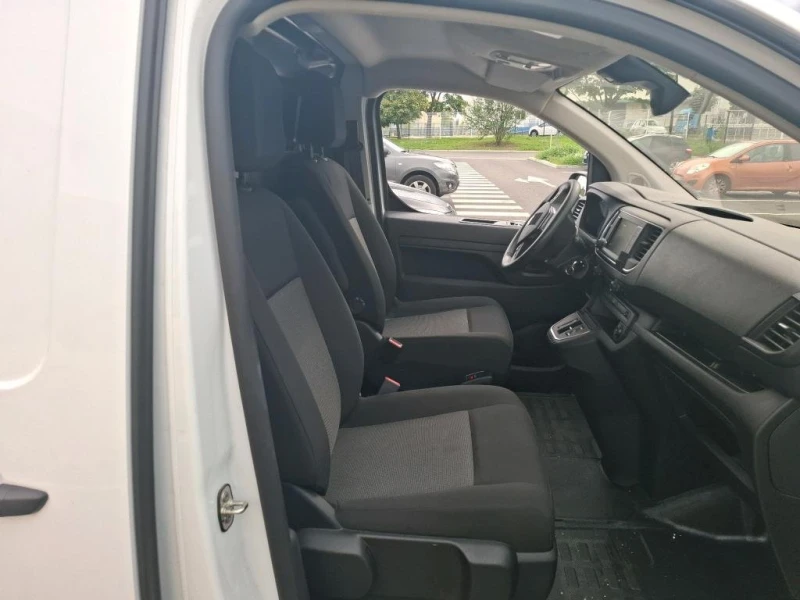 Citroen Jumpy e-Jumpy 75 kWh - 6, 000 km!!!, снимка 7 - Бусове и автобуси - 52611182