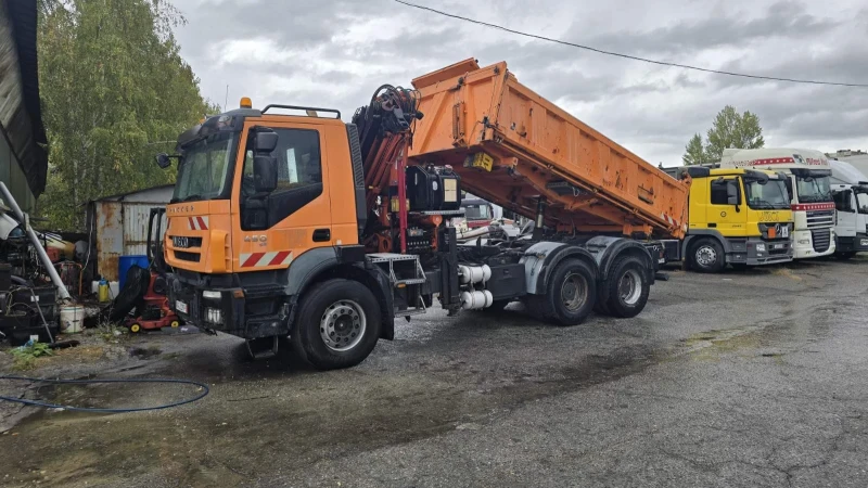 Iveco Trakker 26T45 / ATLAS 190 кран / 6Х4 / тристр.самосвал, снимка 2 - Камиони - 51943743