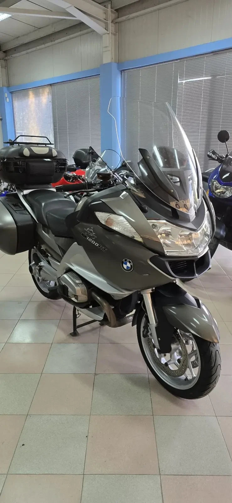 BMW R 1200 RT ESA! RADIO! Лизинг!, снимка 3 - Мотоциклети и мототехника - 47714287