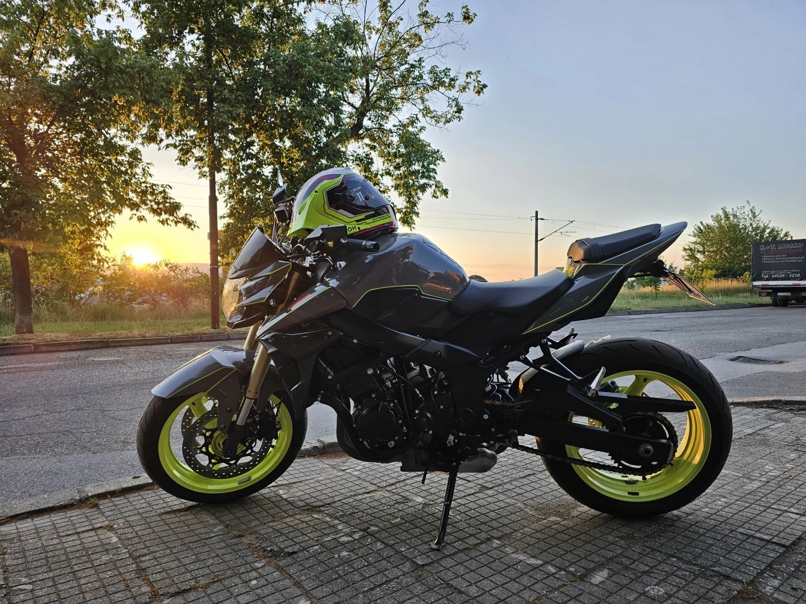 Suzuki Gsr 750, снимка 2 - Мотоциклети и мототехника - 55565662