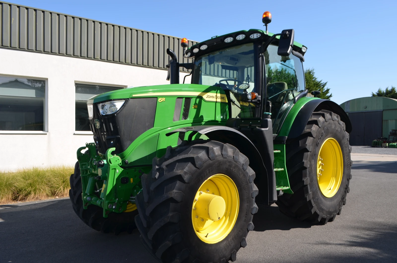 Трактор John Deere 6R215 Direct Drive