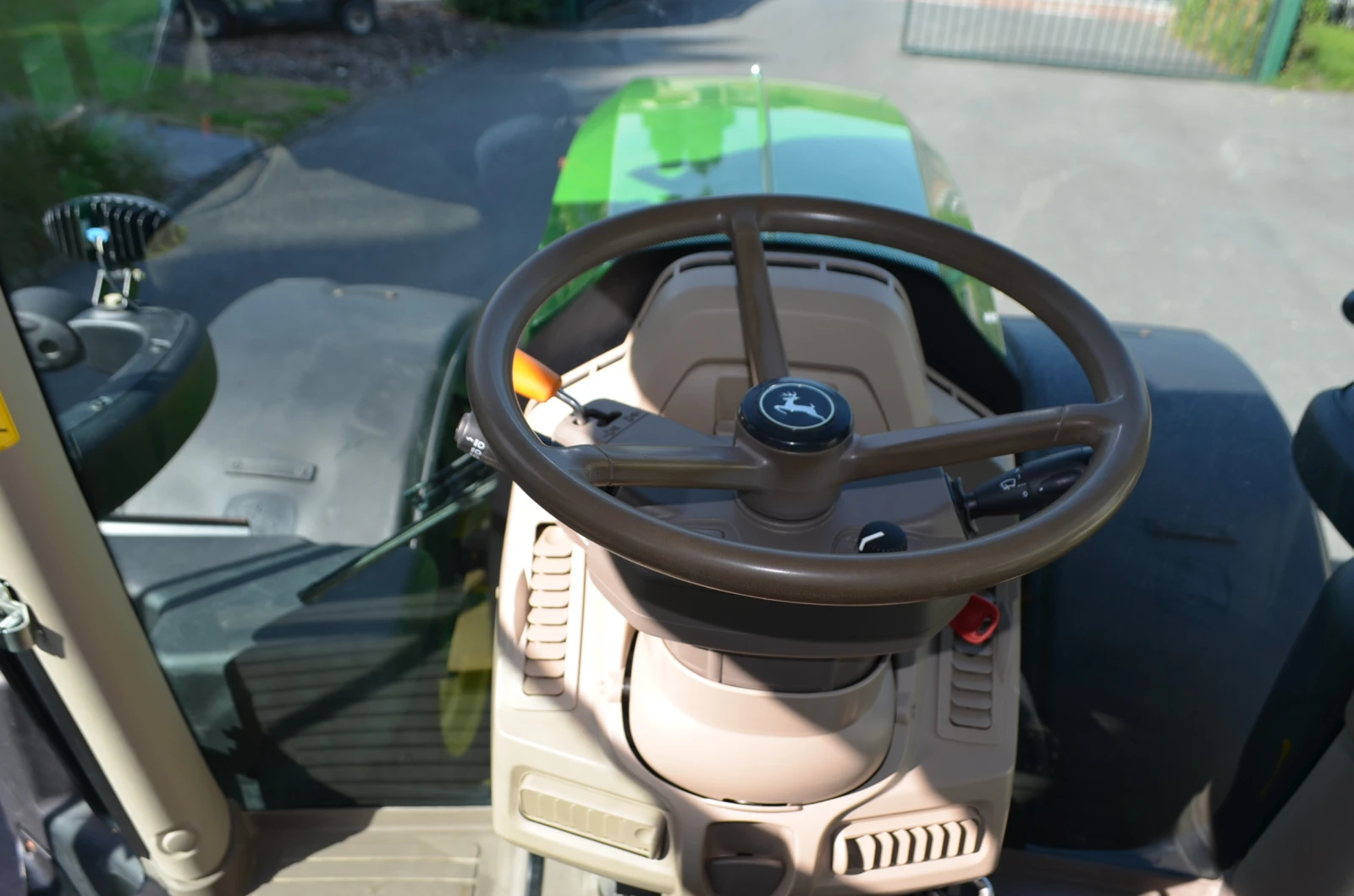 Трактор John Deere 6R215 Direct Drive, снимка 12 - Селскостопанска техника - 55937843