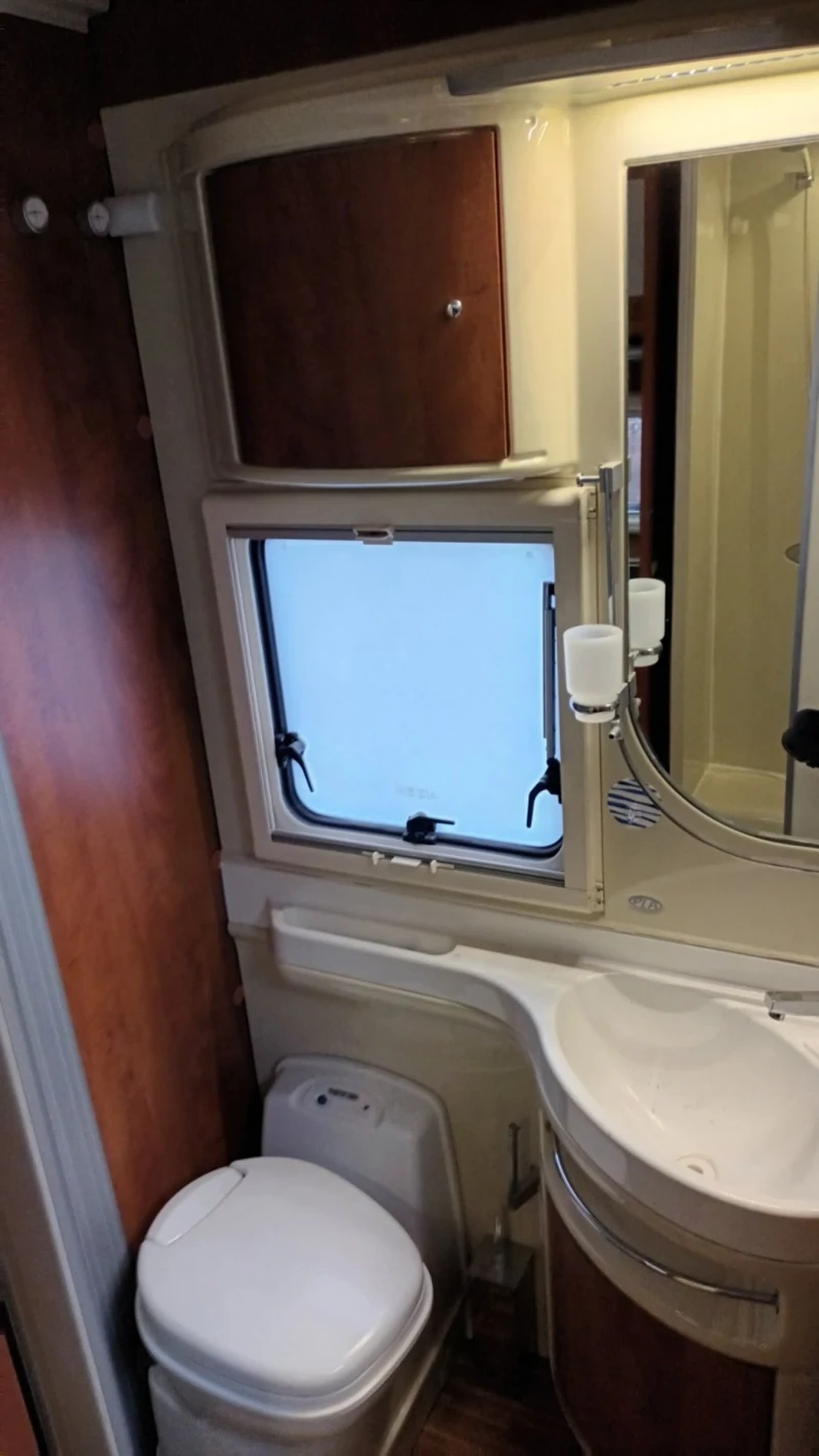 Кемпер PLA M742, снимка 13 - Каравани и кемпери - 51695116