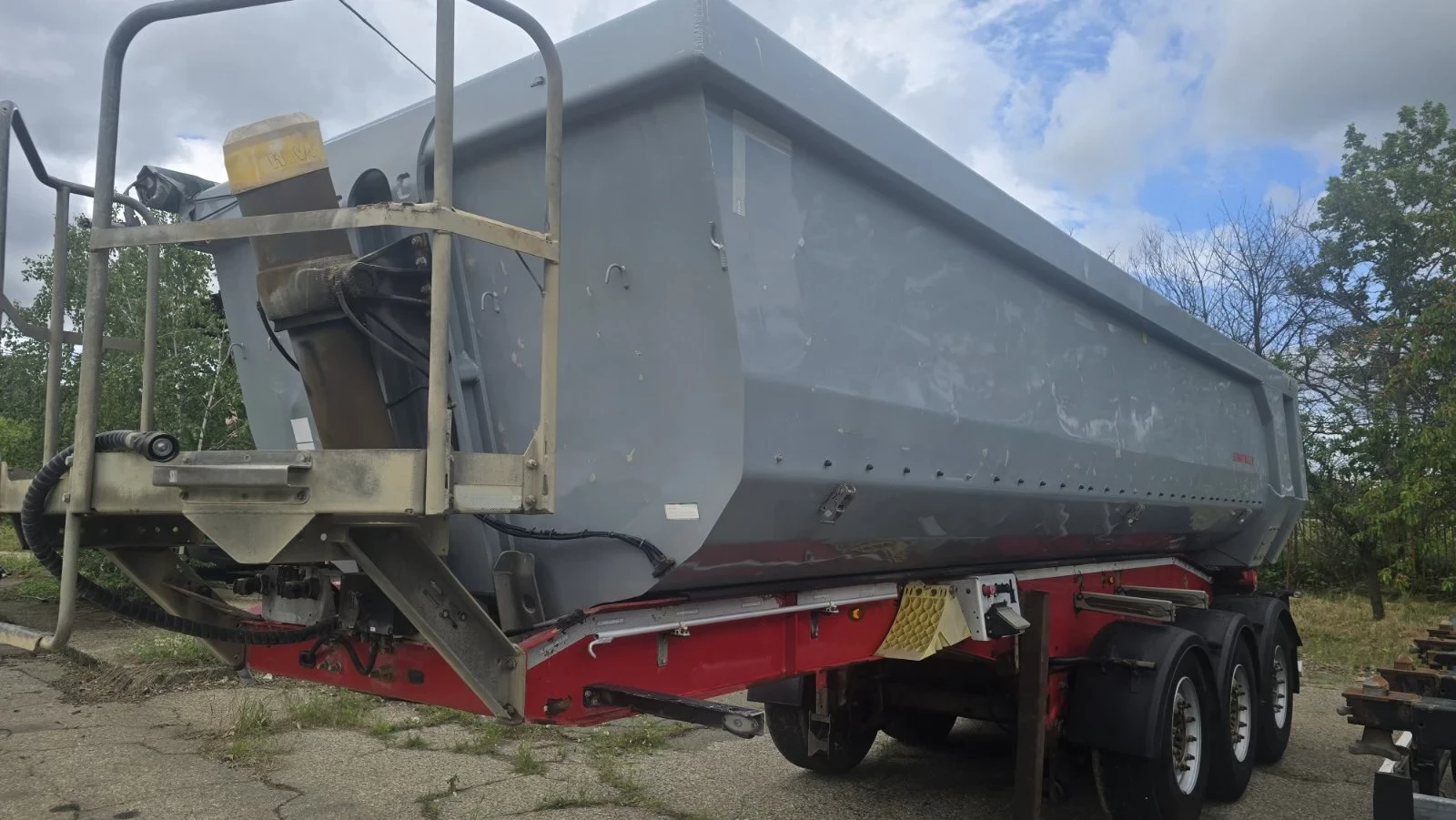 Полуремарке Schwarzmuller 5450  кг. тара / 26 куб., снимка 5 - Ремаркета - 54653464