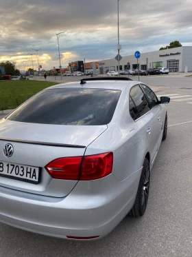 VW Jetta 2.0 TDI / NAVI / START STOP / KEYLESS, снимка 13