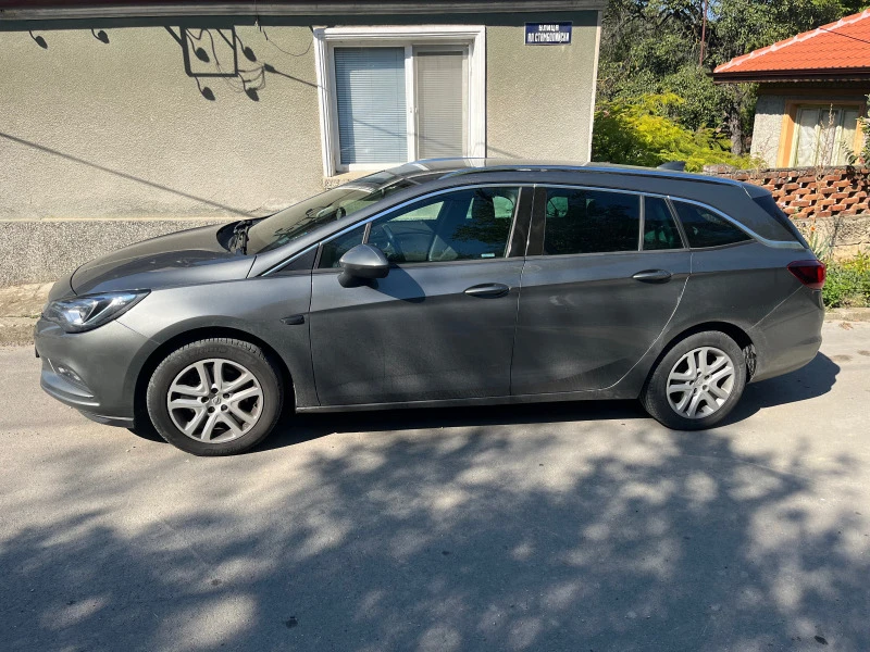 Opel Astra 1.6 cdti, снимка 2 - Автомобили и джипове - 47749528