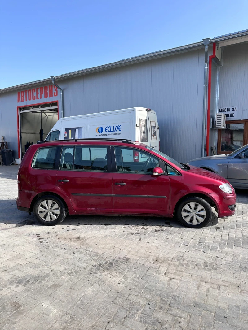 VW Touran Фабричен Метан BSX, снимка 3 - Автомобили и джипове - 48253252