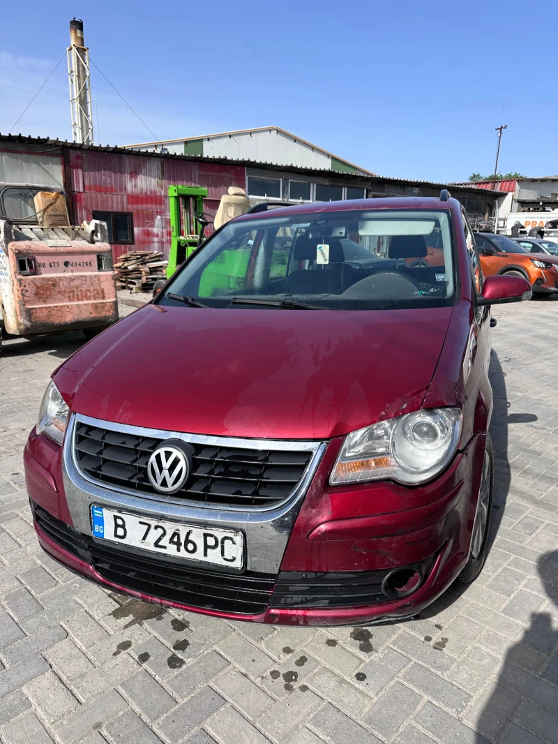 VW Touran Фабричен Метан BSX, снимка 2 - Автомобили и джипове - 48253252