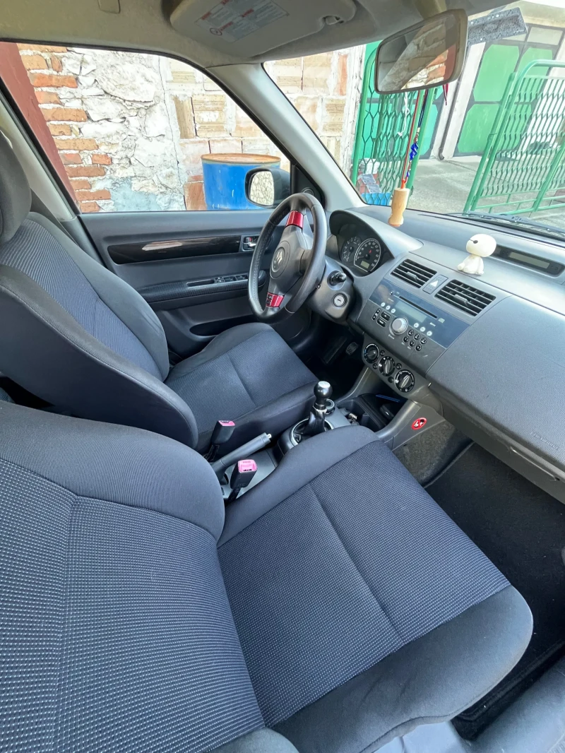 Suzuki Swift, снимка 13 - Автомобили и джипове - 48737873