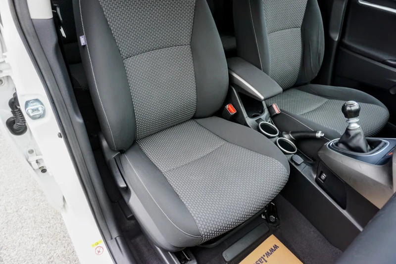 Toyota Verso 2.0D ACTIVE , снимка 11 - Автомобили и джипове - 51898449
