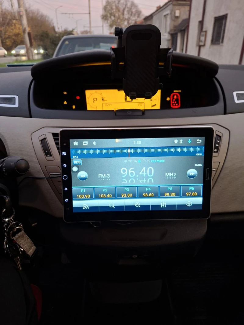 Citroen Grand C4 Picasso, снимка 13 - Автомобили и джипове - 52504620