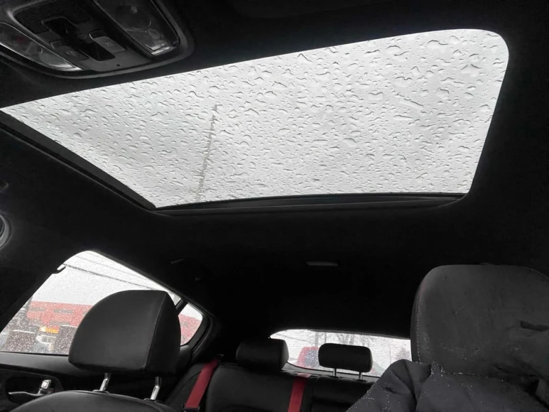 Kia Stinger * GT Elite AWD w/Suede Package * CARFAX * БЕЗ ПЪРВ, снимка 11 - Автомобили и джипове - 53053580