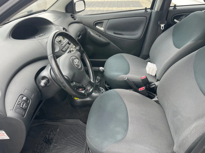 Toyota Yaris 1.4/D4D/КЛИМА/4 врати/РЕГИСТРИРАНА/НОВИ ГУМИ, снимка 7 - Автомобили и джипове - 53108311