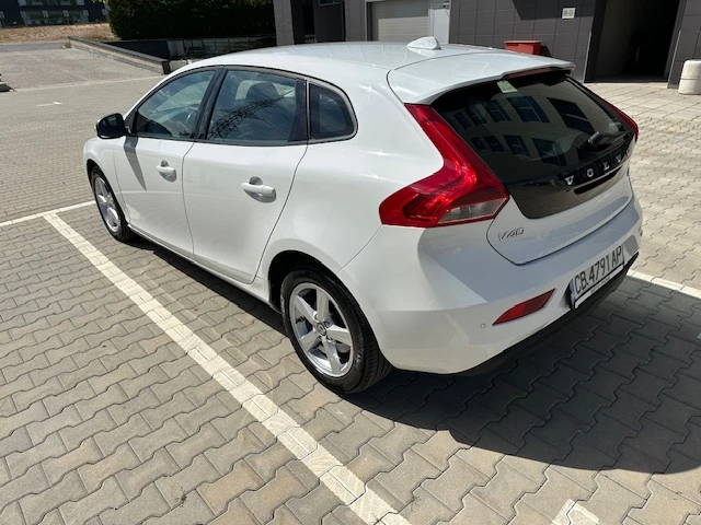 Volvo V40 D2 - изображение 3