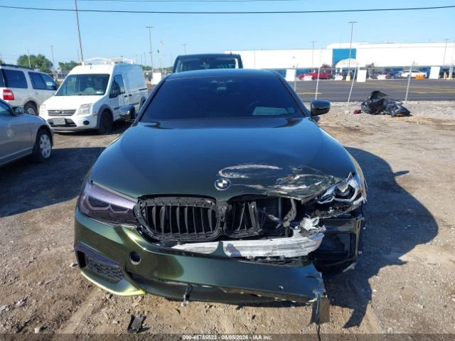 BMW 540 XDRIVE M PKG| HUD| 360| GESTURE| ASSISTANT, снимка 2 - Автомобили и джипове - 55653239