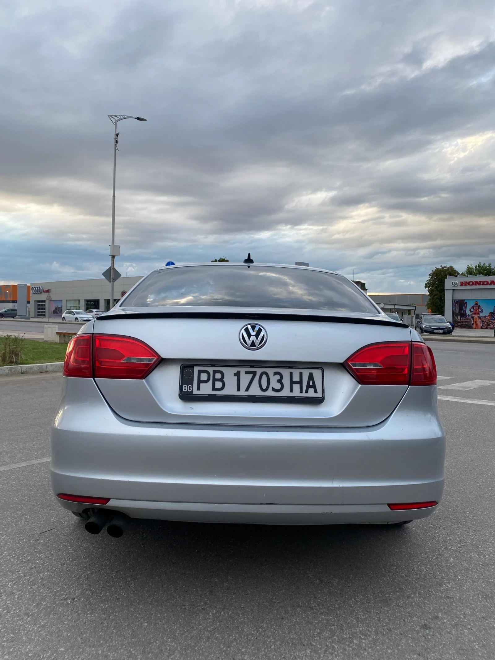 VW Jetta 2.0 TDI / NAVI / START STOP / KEYLESS - изображение 5