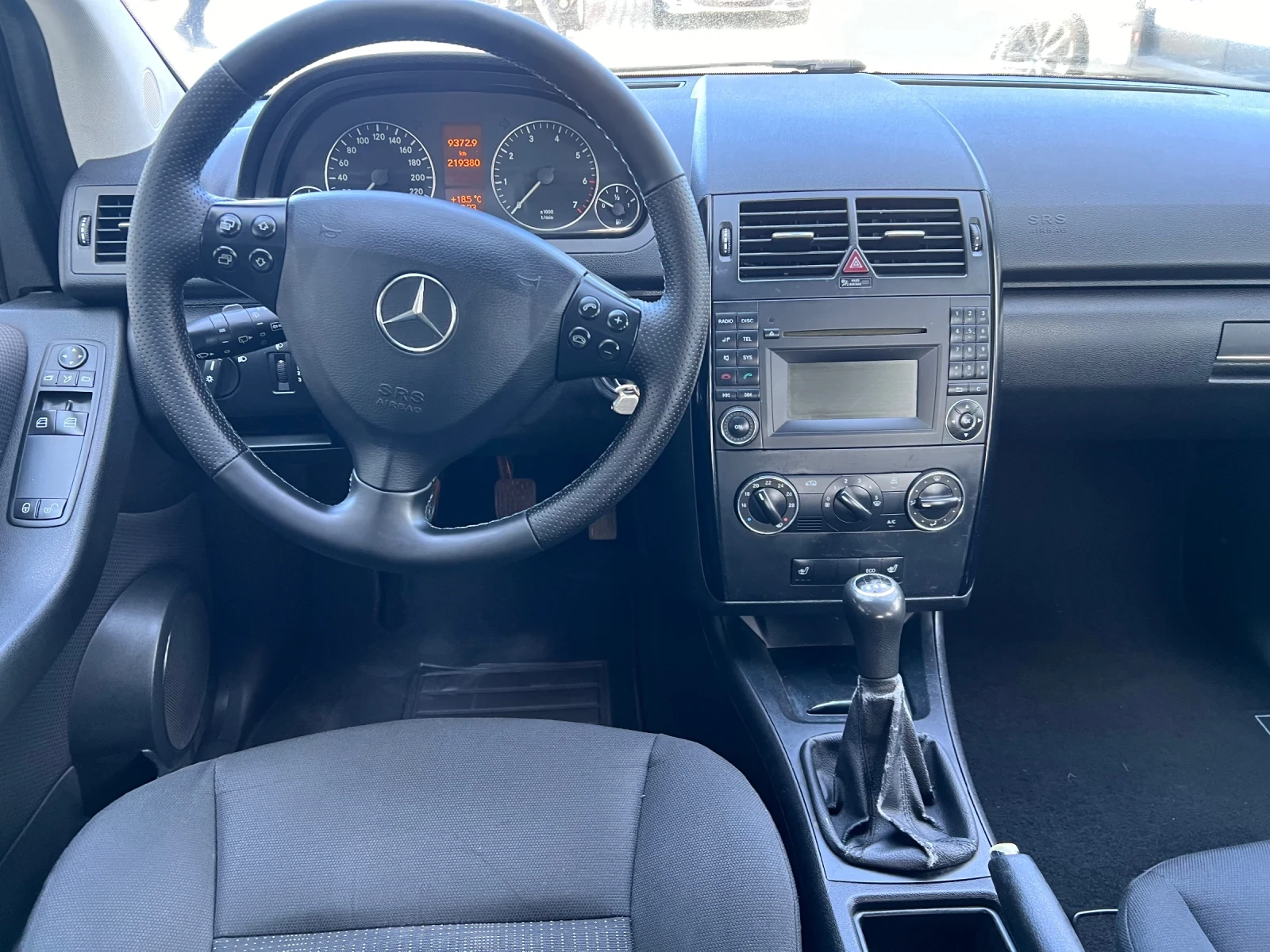 Mercedes-Benz A 160 1.5i  | Mobile.bg   11